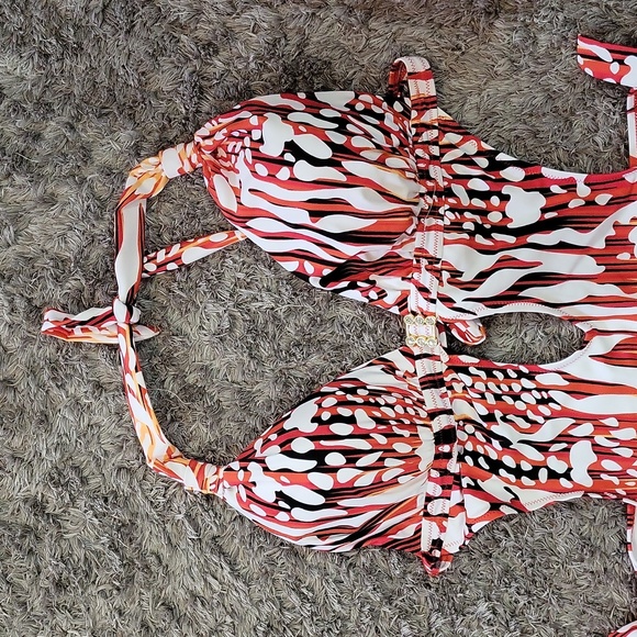 Shein Swimsuit 🩱 - Picture 4 of 13